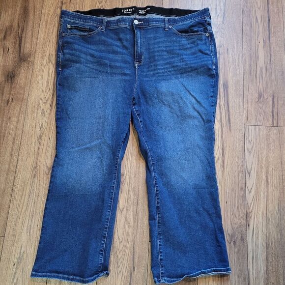 Torrid crop sky high boot super soft - Picture 4 of 8